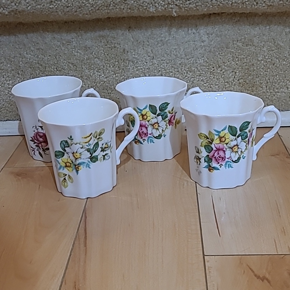 4 Royal Grafton cup, no damage